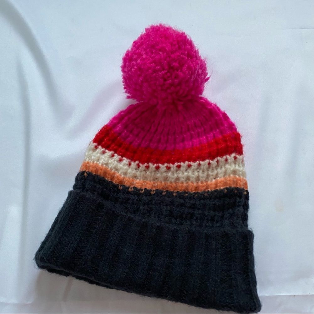 Universal Thread Women’s Beanie Knit Hat - Picture 3 of 3